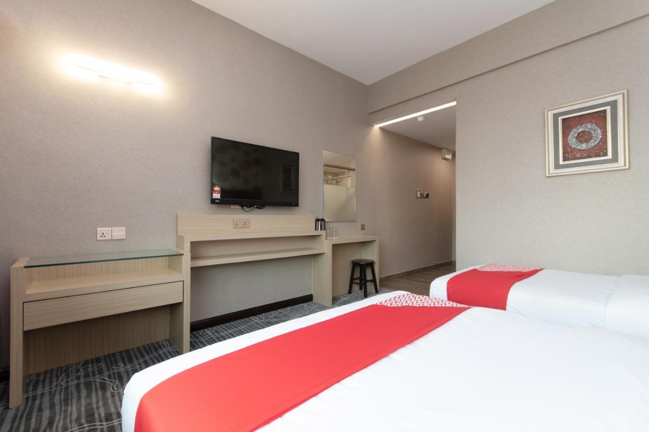 Super Oyo 89375 Regent Hotel Keningau Bagian luar foto