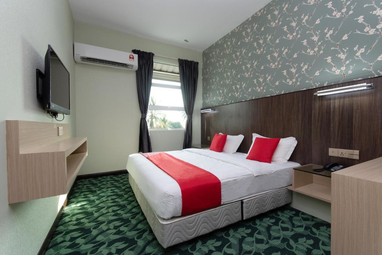 Super Oyo 89375 Regent Hotel Keningau Bagian luar foto