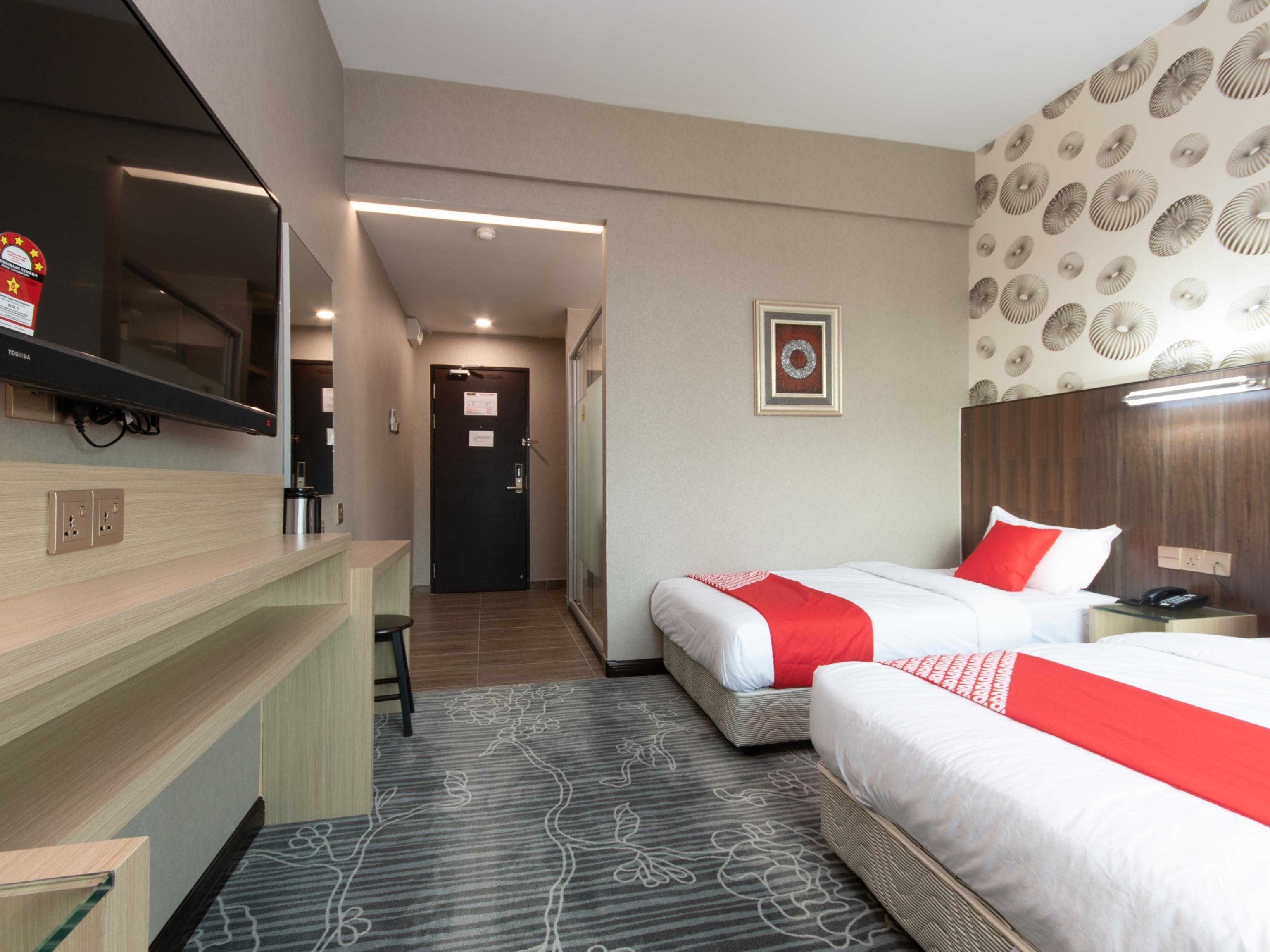 Super Oyo 89375 Regent Hotel Keningau Bagian luar foto